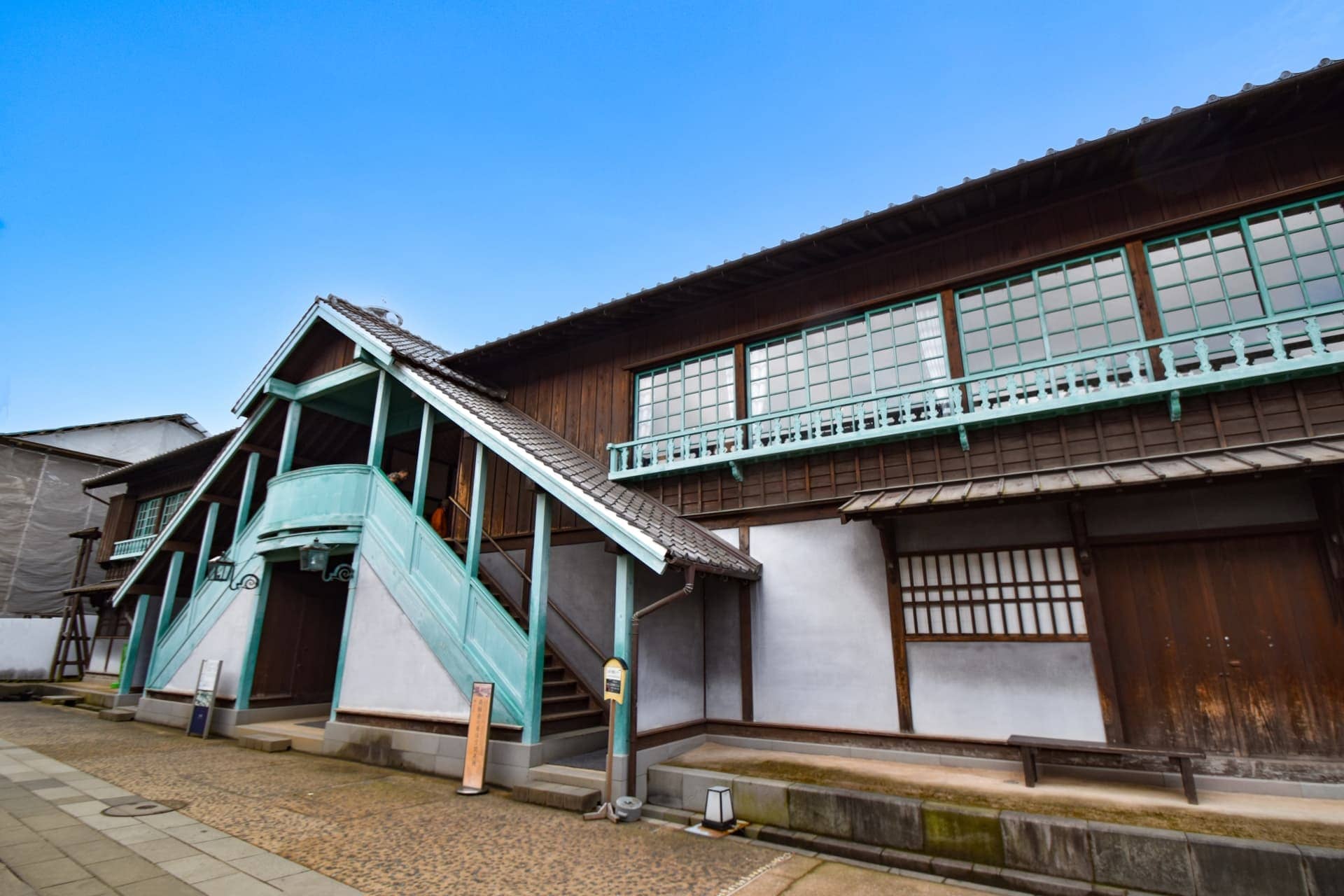 京都大使館にて、謙信の上洛阻止と義昭の動向